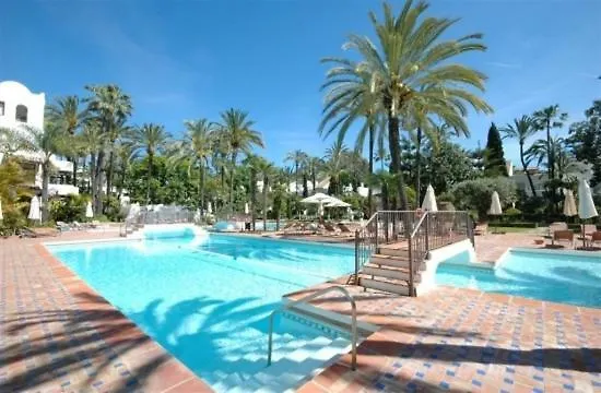 アパート Urb. La Alcazaba, Puerto Banus / Marbellaアパートメント
